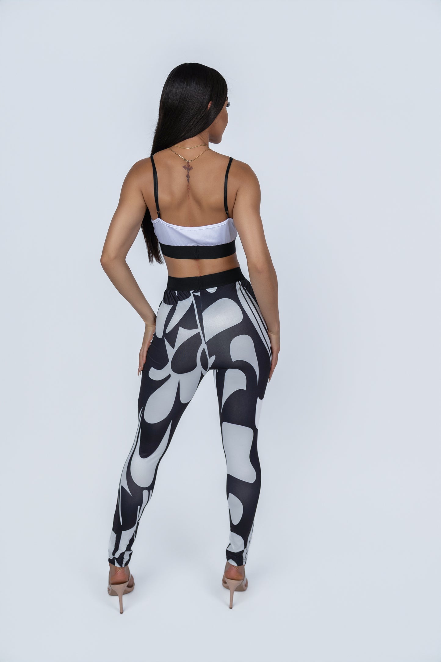 AFTERNOON SET BLCK AND WHITE